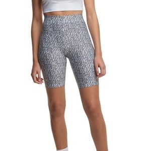 Women’s MTV x Champion bike shorts SZ MED